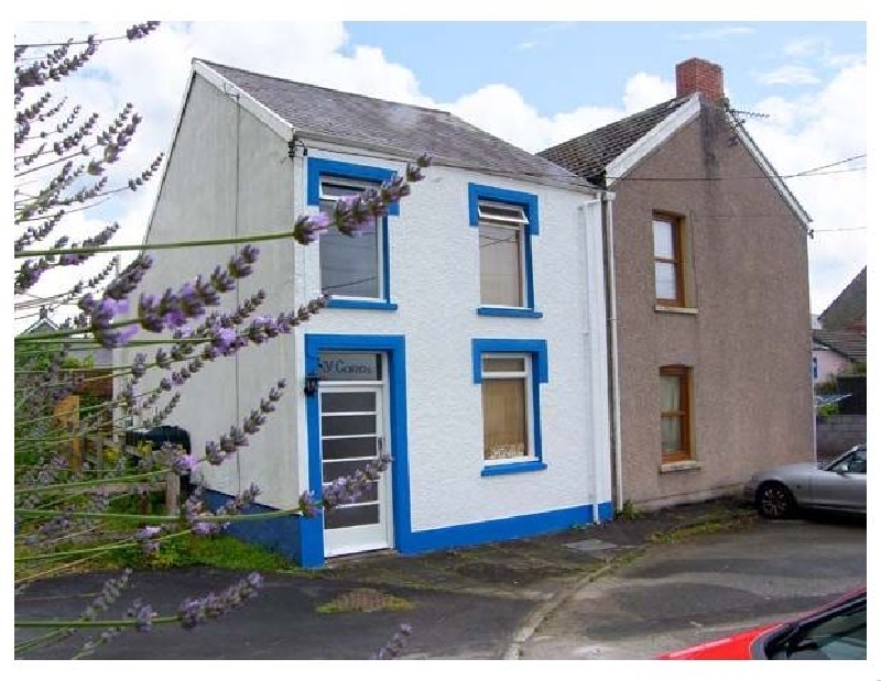 Y Garth a holiday cottage rental for 5 in Ferryside, 