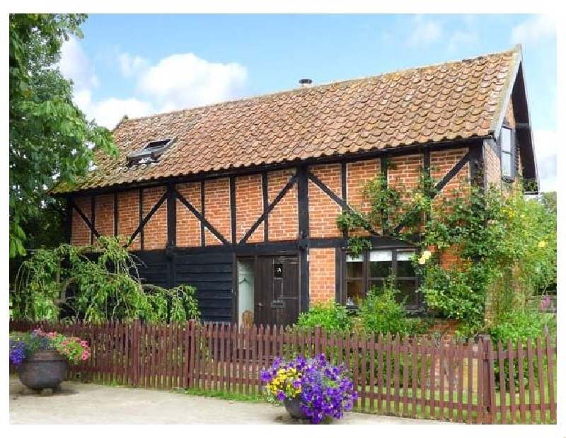 The Granary a holiday cottage rental for 4 in Hingham, 