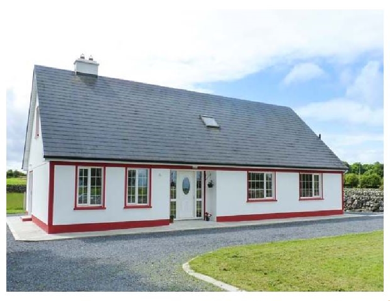 Lough Mask Road Fishing Lodge a holiday cottage rental for 12 in Ballinrobe, 