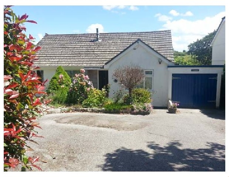 Joylands a holiday cottage rental for 4 in Falmouth, 