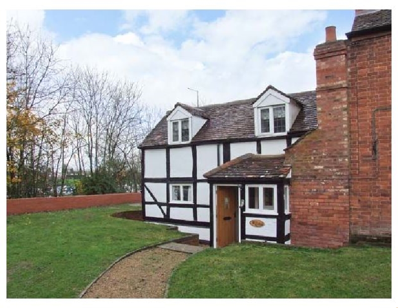 Rose Cottage a holiday cottage rental for 6 in Upton Upon Severn, 