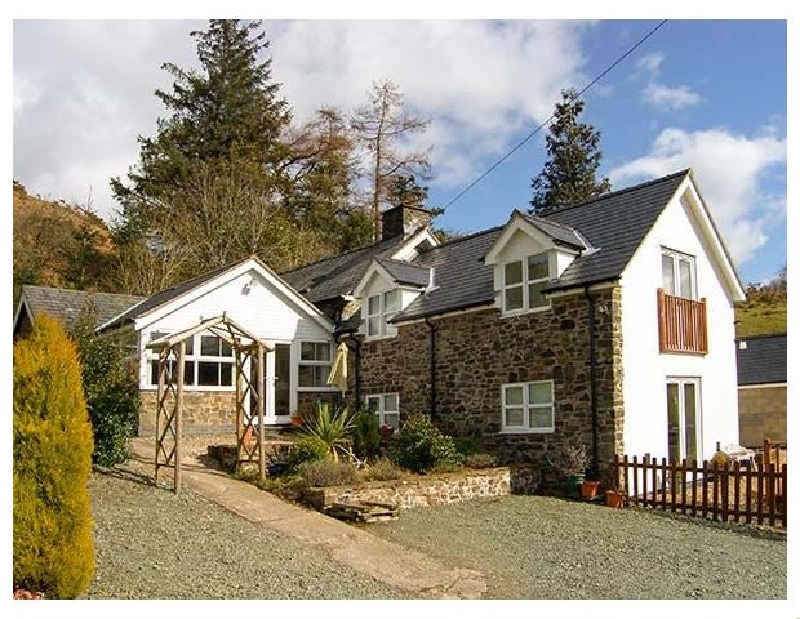 The Secret Hideaway a holiday cottage rental for 6 in Lake Vyrnwy, 