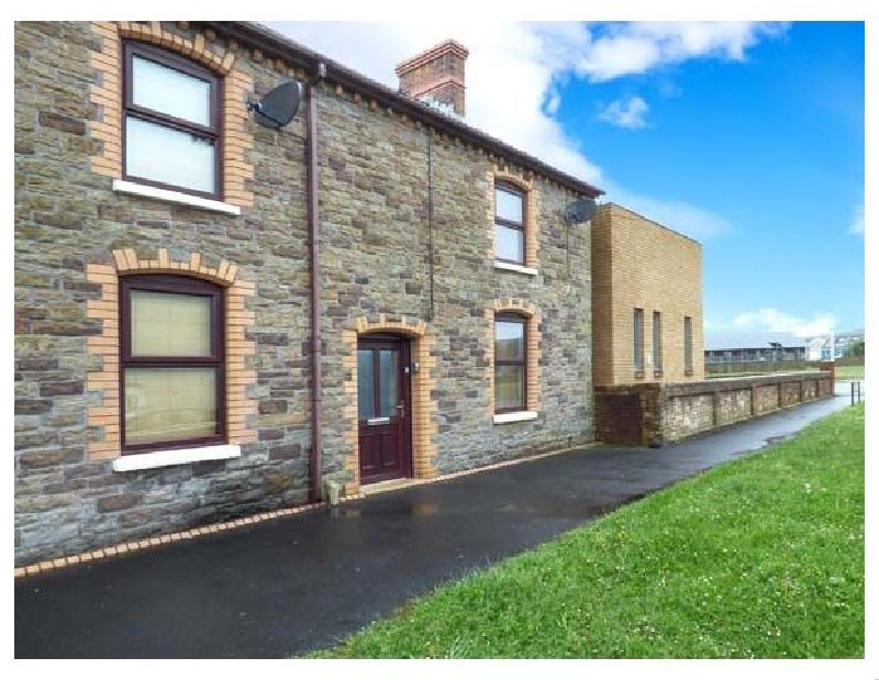 Ty Twt a holiday cottage rental for 4 in Burry Port, 