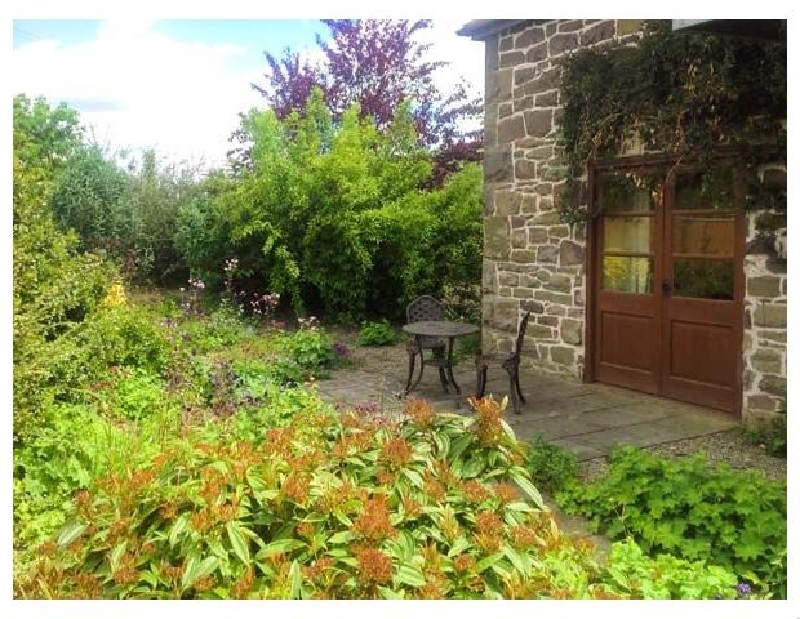 Swallow's Nest a holiday cottage rental for 2 in Strefford, 