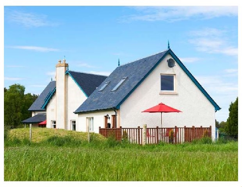 The Mews Apartment at Daviot Lodge a holiday cottage rental for 2 in Inverness, 
