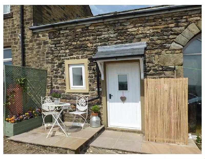 The Mistle Carr Farm a holiday cottage rental for 2 in Ripponden, 