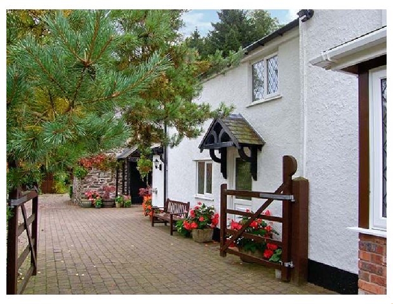 The Little White Cottage a holiday cottage rental for 2 in Ruthin, 