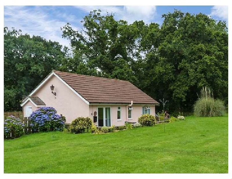 Heron Cottage a holiday cottage rental for 2 in Highampton, 