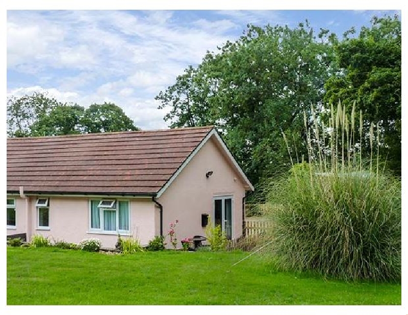 Kingfisher Cottage a holiday cottage rental for 2 in Highampton, 