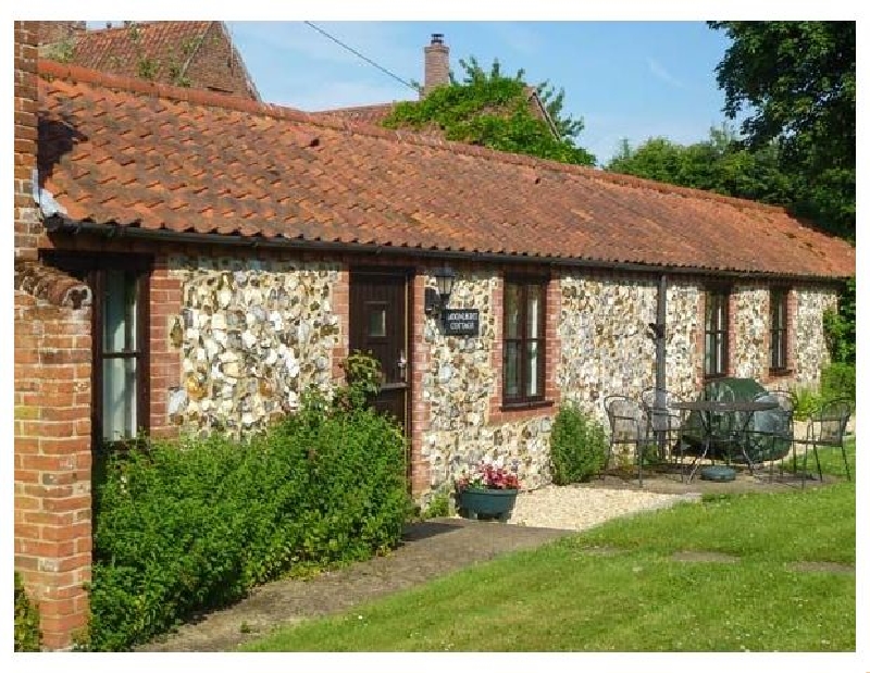 Moonlight Cottage a holiday cottage rental for 4 in Coltishall, 