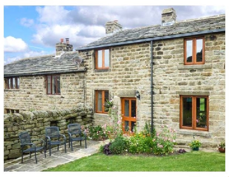 Curlew Cottage a holiday cottage rental for 5 in Silsden, 