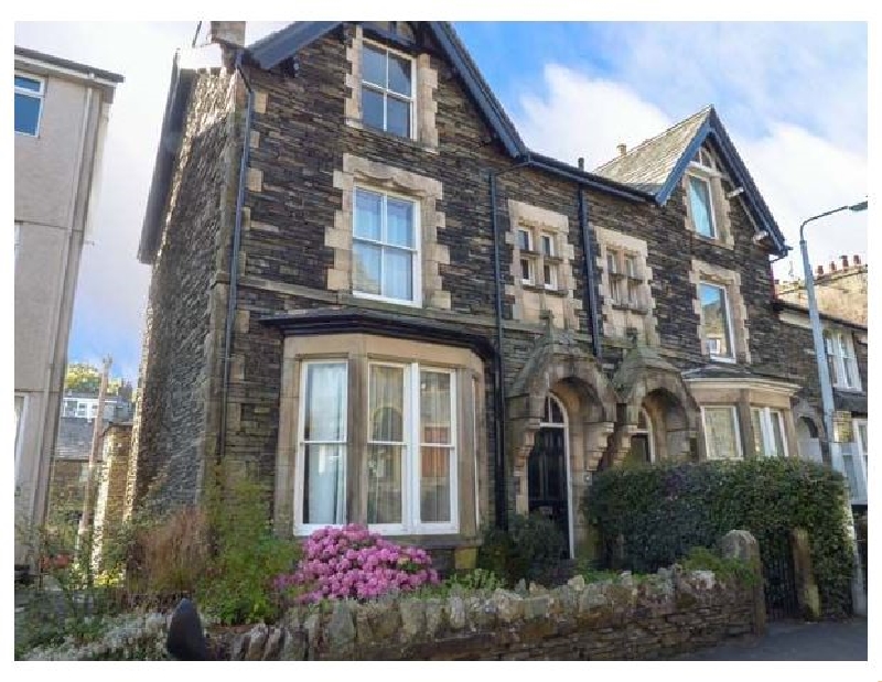 48 Oak Street a holiday cottage rental for 8 in Bowness-On-Windermere, 