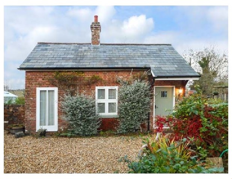 Parkfield Cottage a holiday cottage rental for 4 in Sturminster Marshall, 