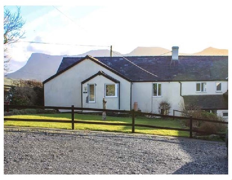 Math Cottage a holiday cottage rental for 4 in Penygroes, 