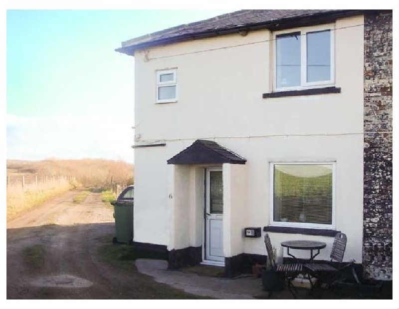 Cliff Top Cottage a holiday cottage rental for 4 in Saltburn-By-The-Sea, 