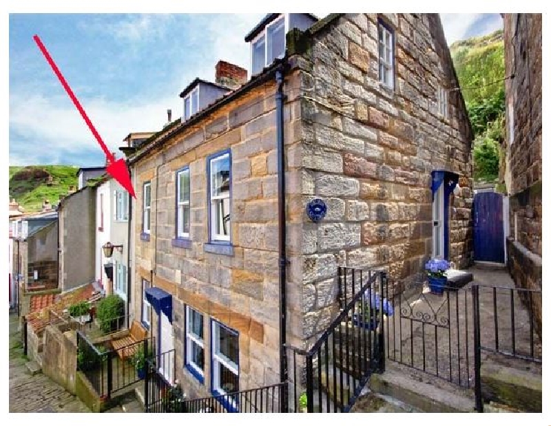 Grimes Cottage a holiday cottage rental for 4 in Staithes, 
