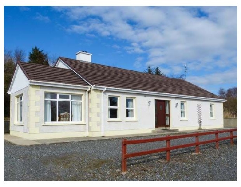 Details about a cottage Holiday at Creeslough View