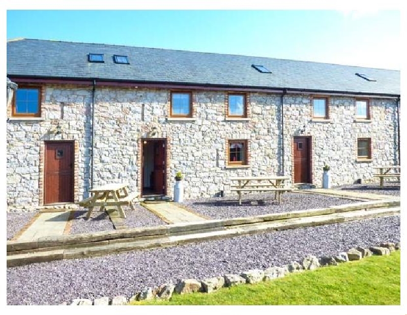 Bwthyn Y Wennol a holiday cottage rental for 4 in Abergele, 