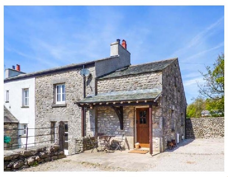 Oakwood Farm East a holiday cottage rental for 4 in Burton-In-Kendal, 