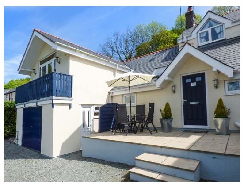 Rainbow Cottage a holiday cottage rental for 4 in Llanrwst, 