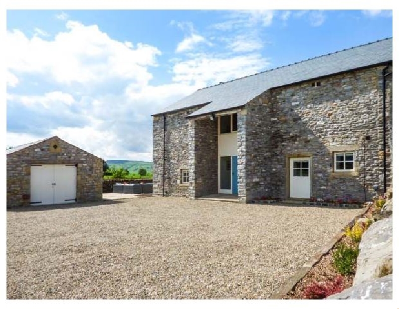 Ox Hey Barn a holiday cottage rental for 11 in Sawley, 