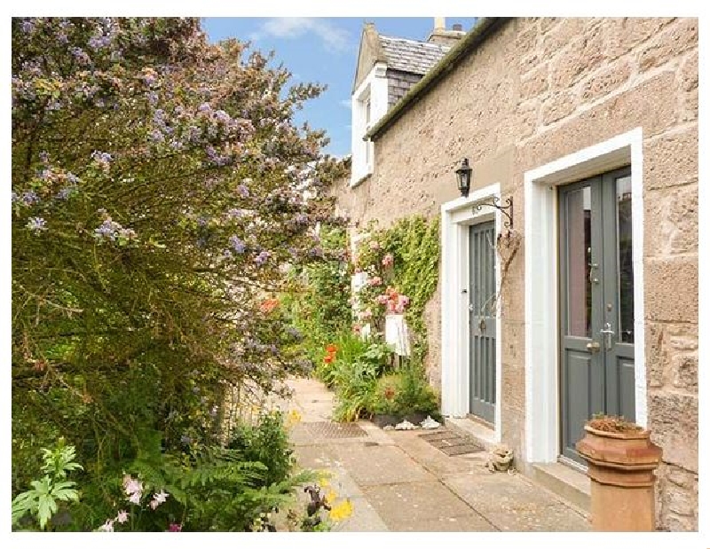 Coorie Doon a holiday cottage rental for 5 in Nairn, 