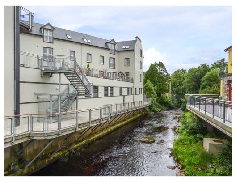 Central Ardara Riverside Apartment a holiday cottage rental for 4 in Ardara, 