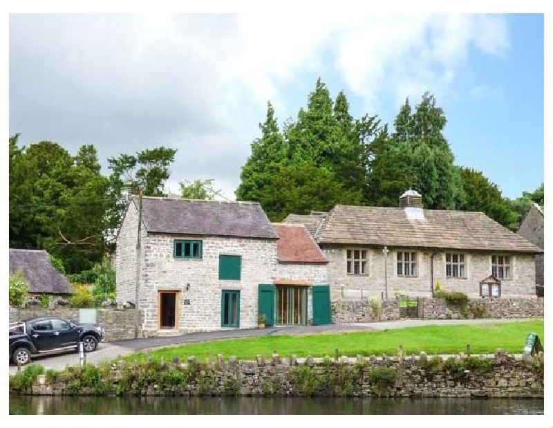 Fire Brigade Barn a holiday cottage rental for 2 in Tissington, 