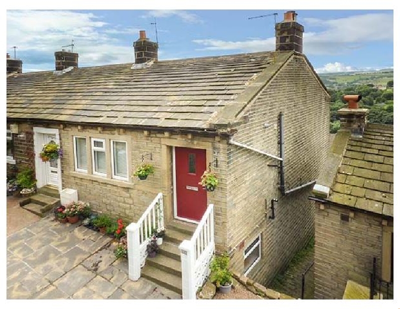 Ginnel Corner a holiday cottage rental for 6 in Golcar, 