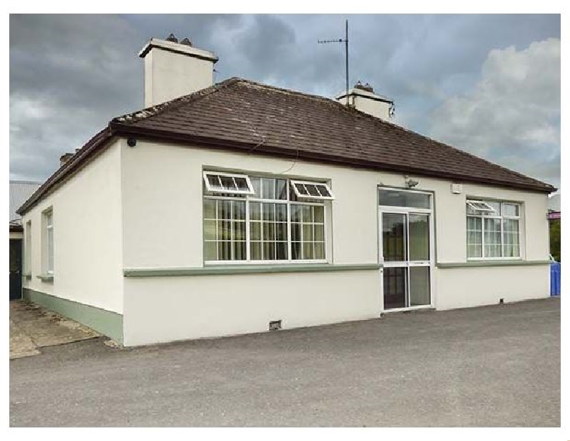 Teach Hanley a holiday cottage rental for 6 in Knockmore, 