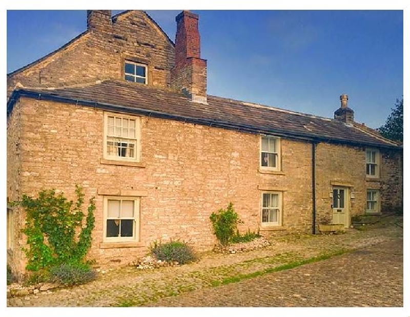 Castle Hill Cottage a holiday cottage rental for 5 in Middleham, 