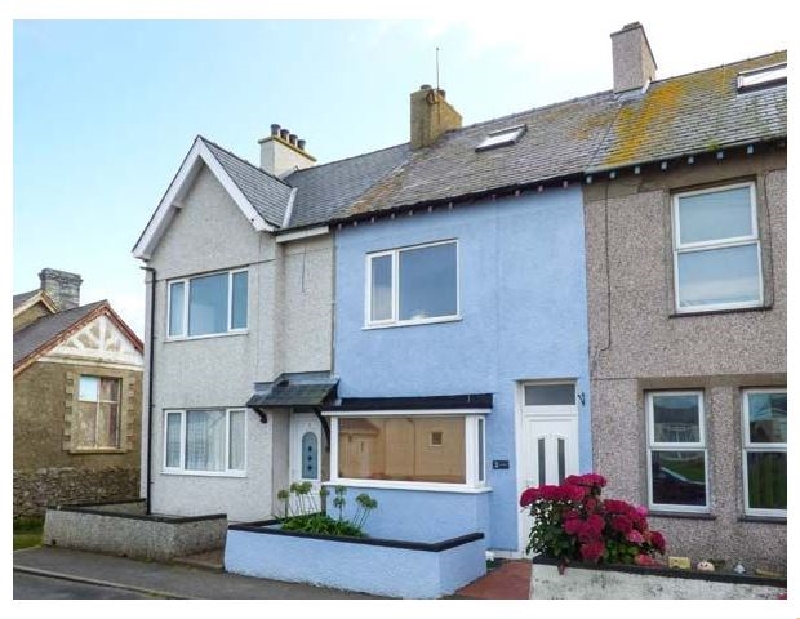 2 Tregof Terrace a holiday cottage rental for 6 in Cemaes Bay, 