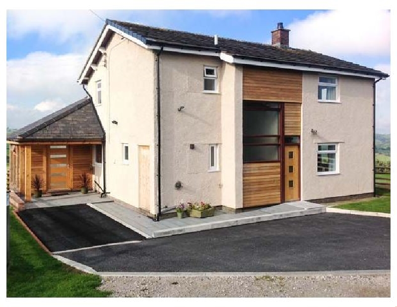 Pen Bryn Llan a holiday cottage rental for 9 in Llannefydd, 