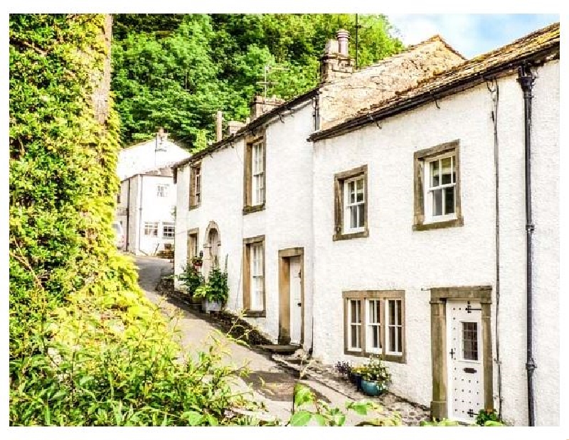 Ivy Cottage a holiday cottage rental for 5 in Settle, 