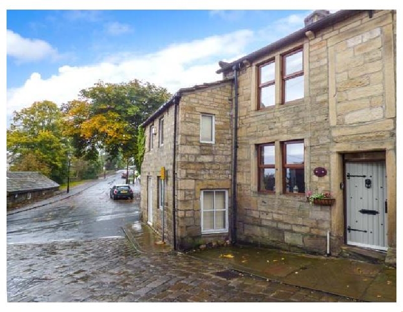 Weavers Cottage a holiday cottage rental for 3 in Heptonstall, 