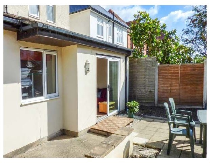 Beach Retreat a holiday cottage rental for 5 in Southbourne, 