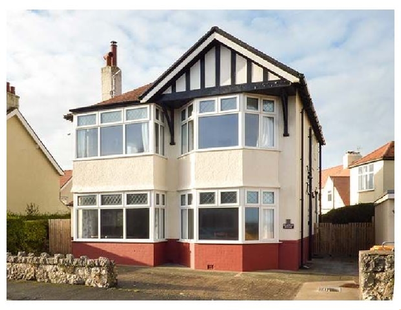 Meadway House a holiday cottage rental for 12 in Rhos-On-Sea, 