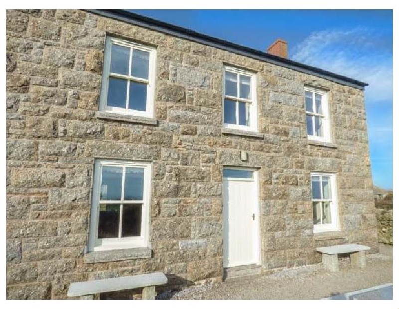 Kemyel Wartha Farmhouse a holiday cottage rental for 6 in Mousehole, 