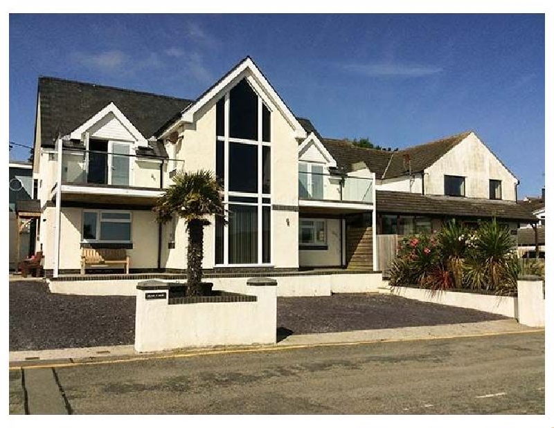 Glan Y Mor a holiday cottage rental for 6 in Bull Bay, 