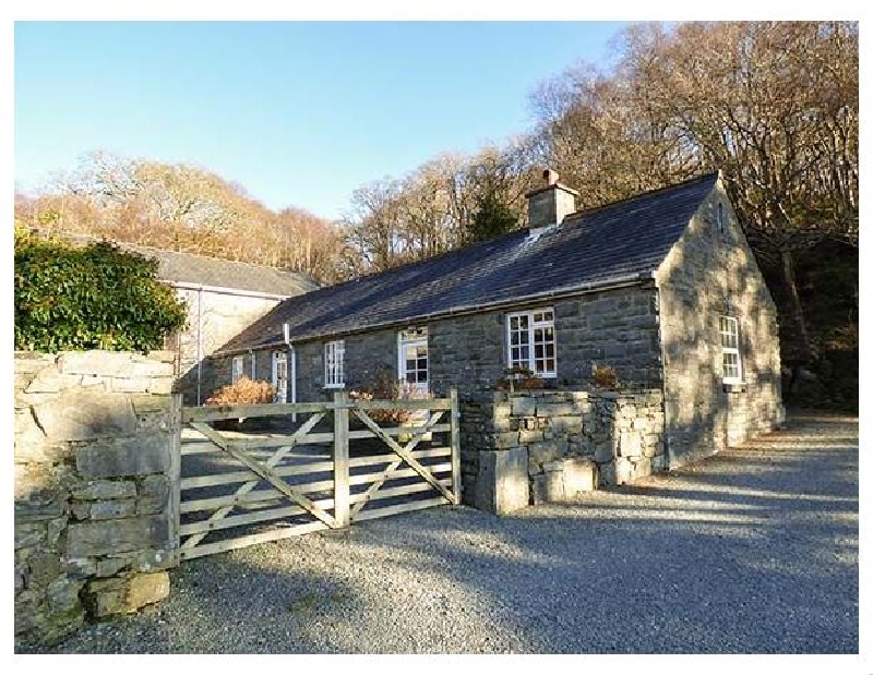Farchynys Court Cottage a holiday cottage rental for 4 in Barmouth, 