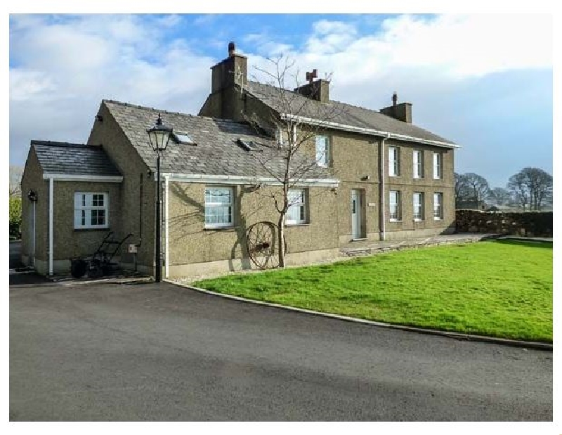 Garreg Wen Isaf Bach a holiday cottage rental for 2 in Penygroes, 