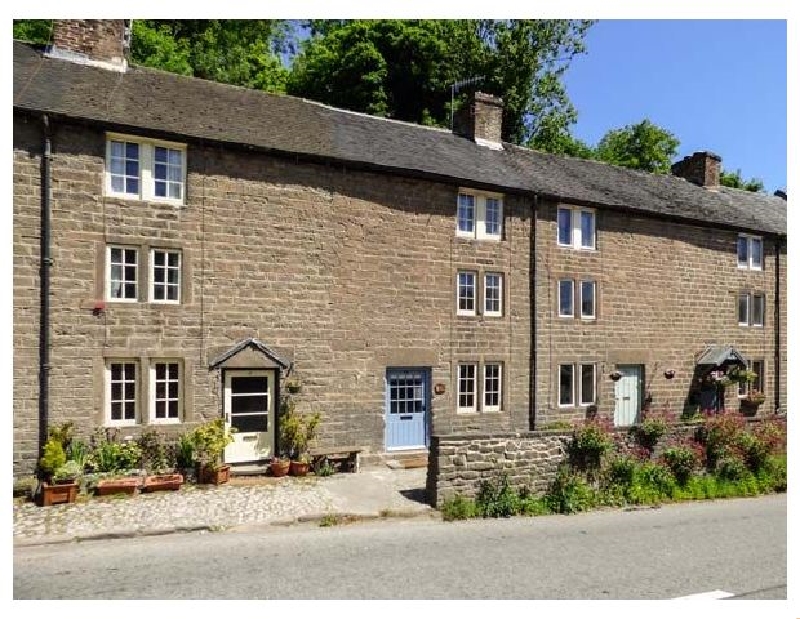 Calamine Cottage a holiday cottage rental for 3 in Cromford, 