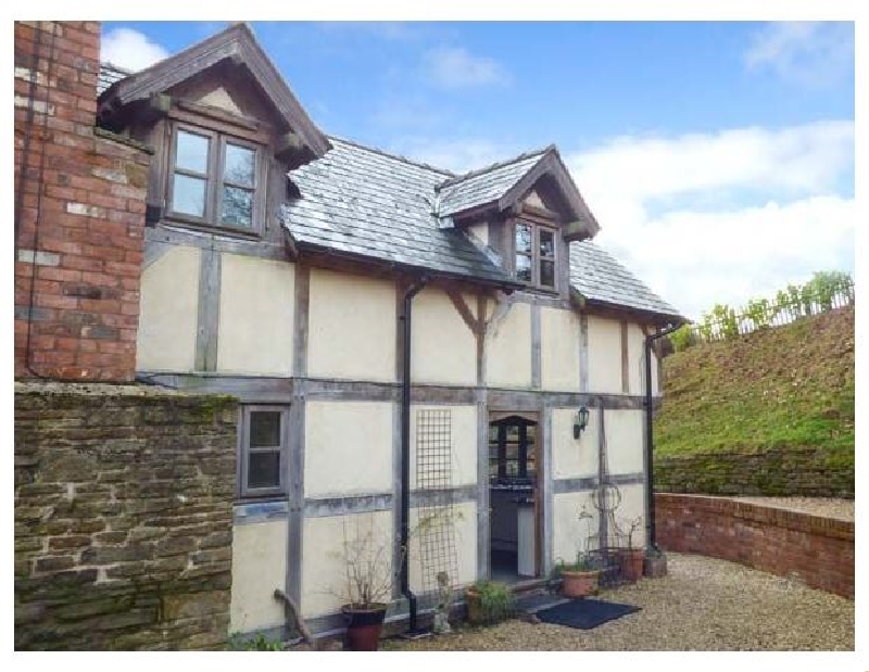 Lunnon Farm a holiday cottage rental for 4 in Peterchurch, 