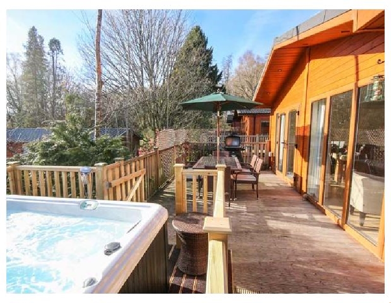 Claife View Lodge a holiday cottage rental for 6 in Troutbeck Bridge, 