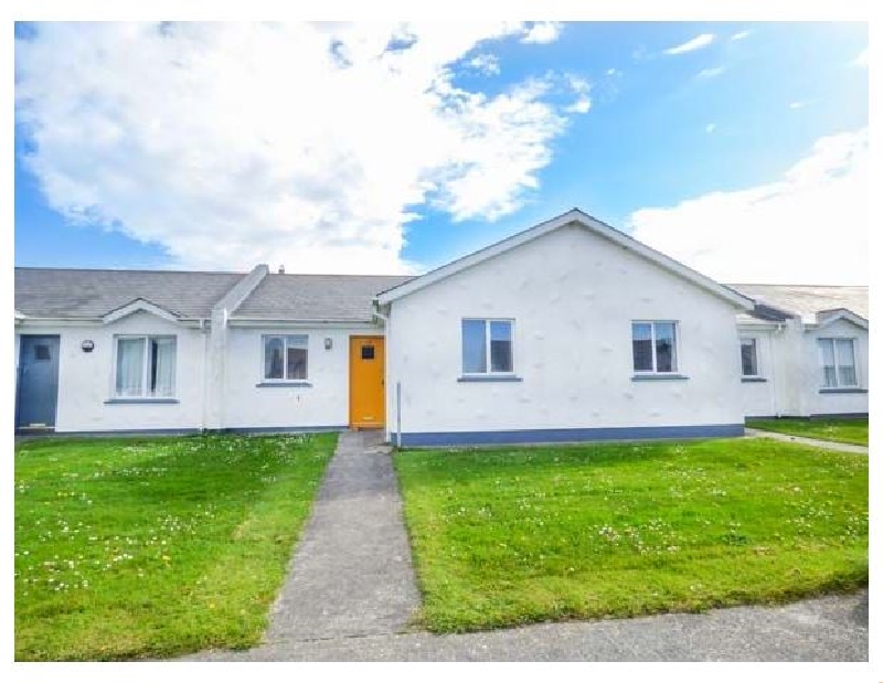 19 St Helens Bay Drive a holiday cottage rental for 6 in Rosslare Strand, 