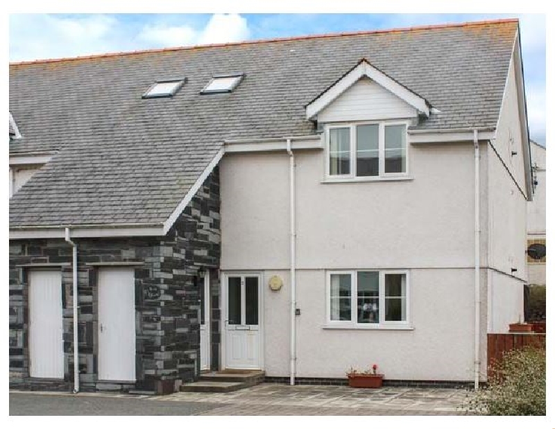 3 Bryn Eglwys a holiday cottage rental for 4 in Rhosneigr, 