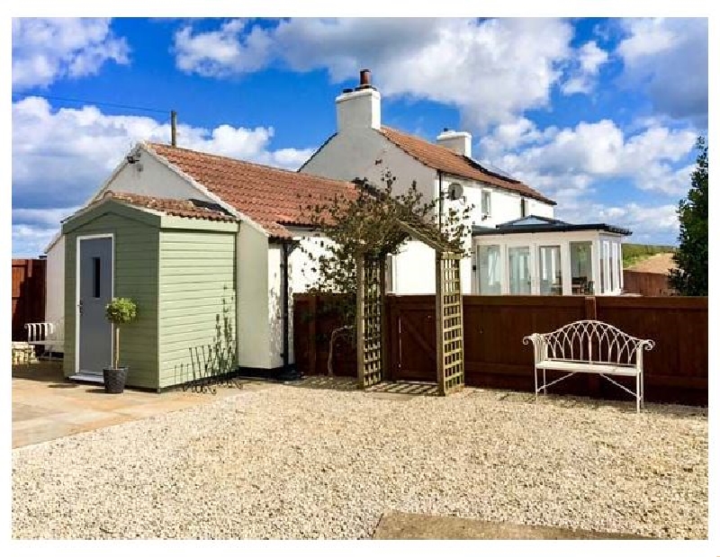 Wold Cottage a holiday cottage rental for 8 in Hunmanby, 