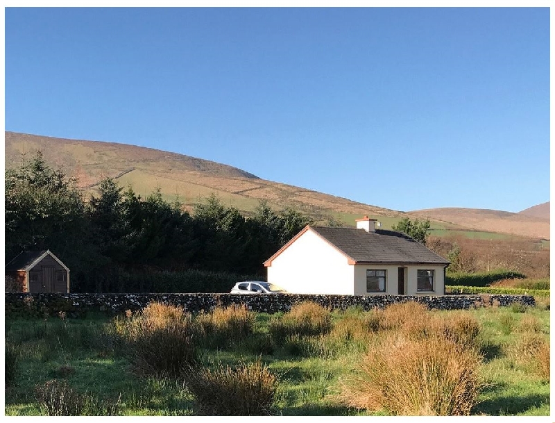 Sruthan Beag a holiday cottage rental for 4 in Ventry, 