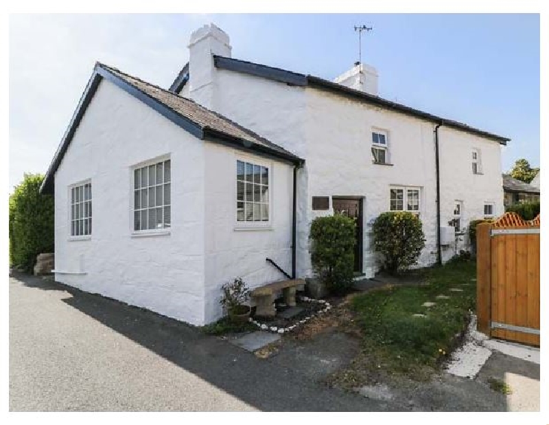Hafan Cartref a holiday cottage rental for 5 in Criccieth, 