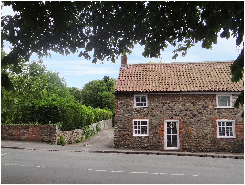Cobble Cottage a holiday cottage rental for 4 in Hornsea, 